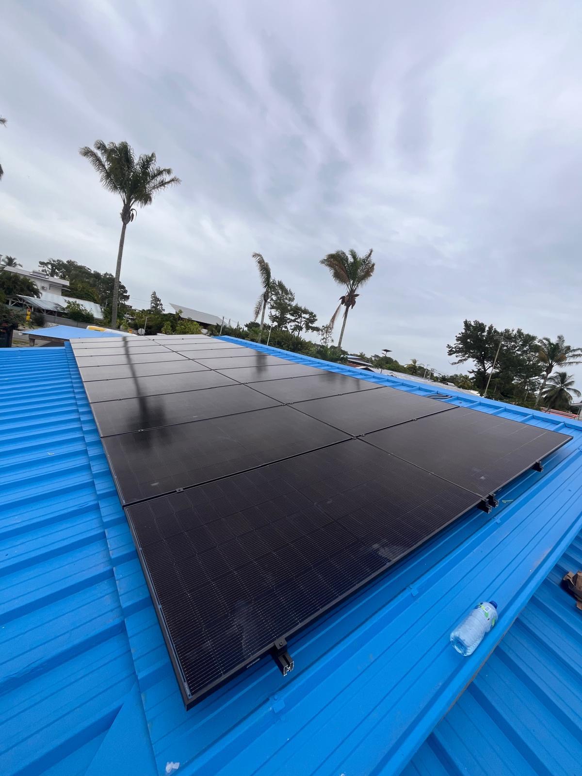 Installation panneaux solaires en Guyane 1